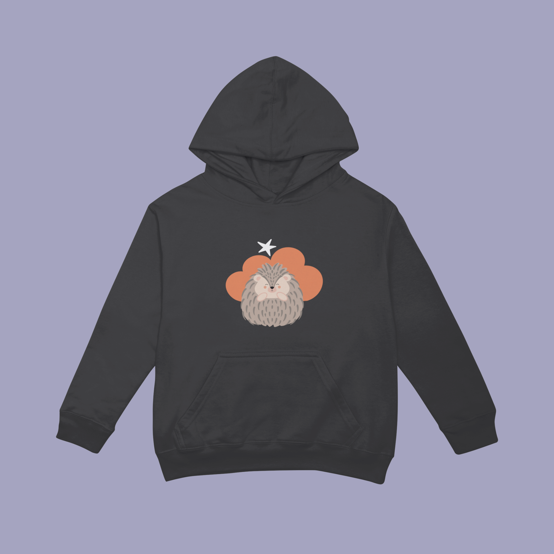 Sudadera tipo hoodie negra con diseño de Filomena el Puercoespín de la marca de ropa Nube dentro de una nube naranja y una estrella blancq a lado.